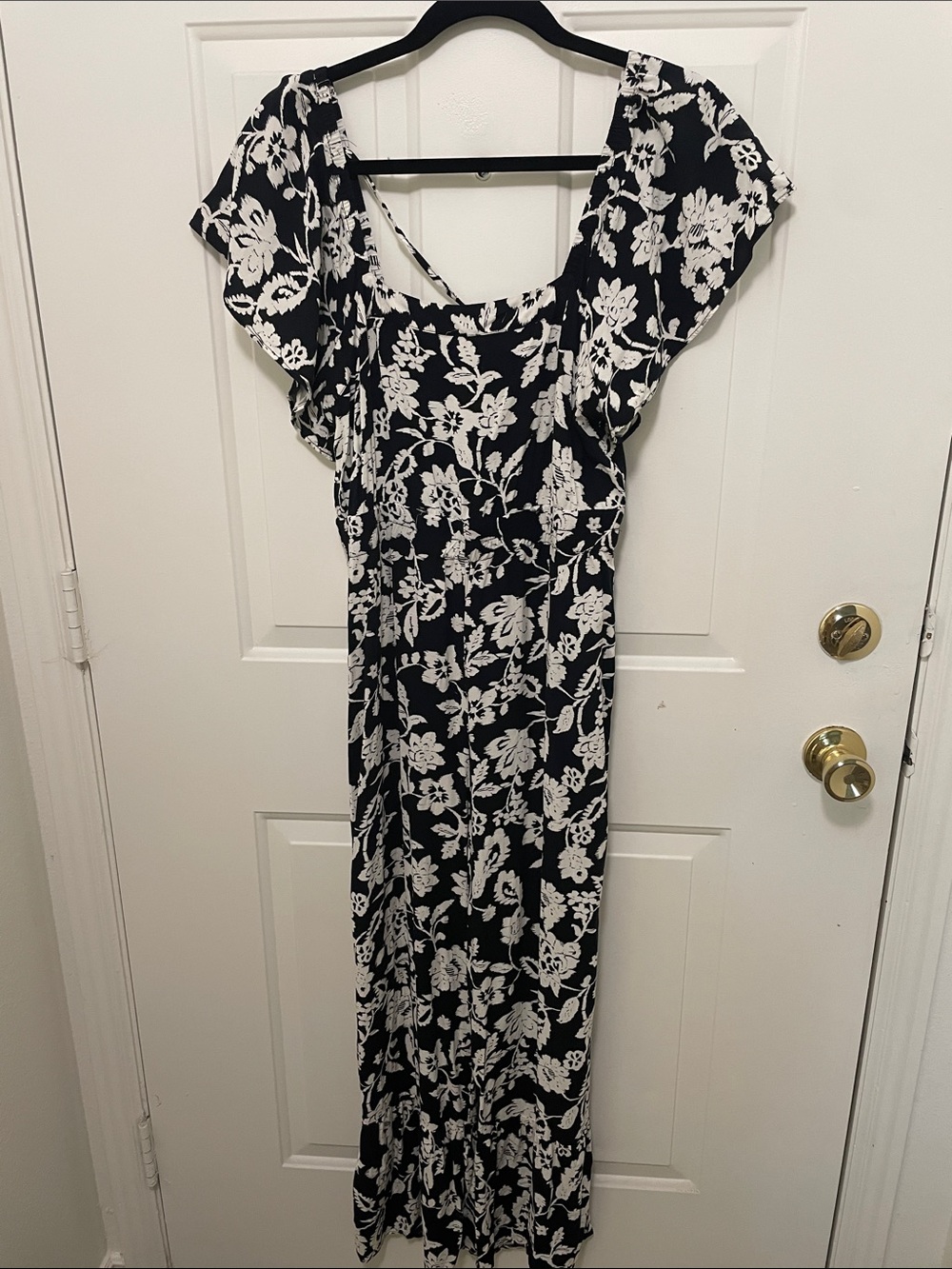Robert Louis Black and White Floral Square-Neck Maxi Jumpsuit SzM